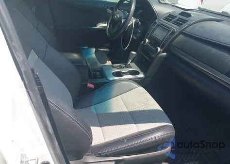 2013 Toyota Camry Se z USA, uszkodzony, nr VIN 4T1BF1FK7DU238279